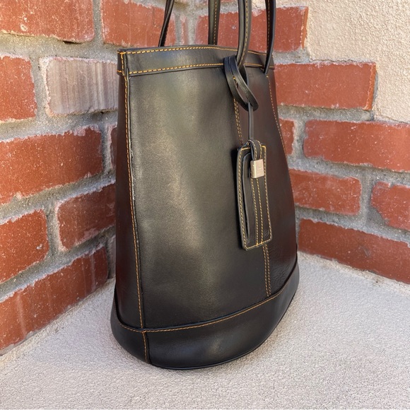 LODIS Rare & Fabulous Black Leather Luggage Tote with Contrast Stitching & Scarf - Picture 4 of 15